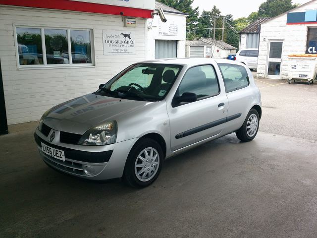Renault Clio 1.2 Campus Hatchback 3dr Petrol Manual (142 g/km, 60 bhp)