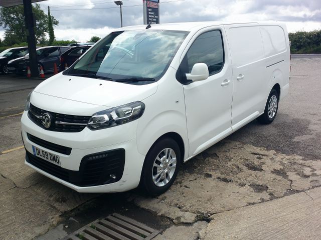 Vauxhall Vivaro 1.5 Turbo D 2900 Sportive Panel Van 5dr Diesel Manual L2 H1 Euro 6 (s/s) (100 ps)