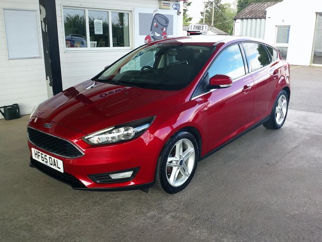 2015 (65) Ford Focus 1.0T EcoBoost Zetec Hatchback 5dr Petrol Manual Euro 6 (s/s) (125 ps)
